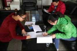 【東莞】因?yàn)閷W(xué)生宿舍床的質(zhì)量客戶來(lái)廠看后馬上簽訂合同