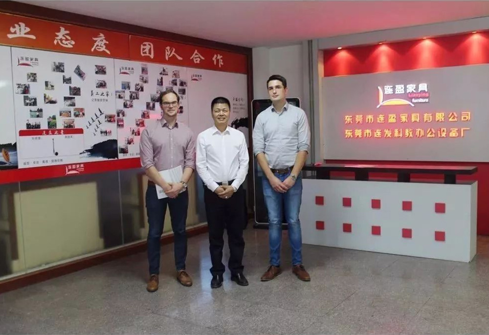 【德國】客戶慕名而來，一睹鐵床生產(chǎn)廠家連盈風(fēng)采