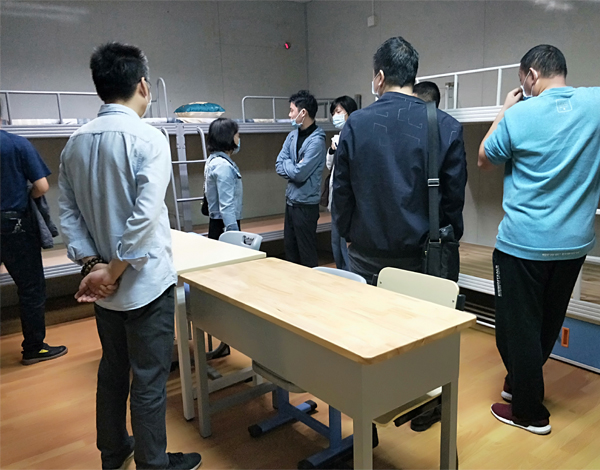 從東莞學(xué)生上下床到床板，細(xì)細(xì)了解后方可有答案